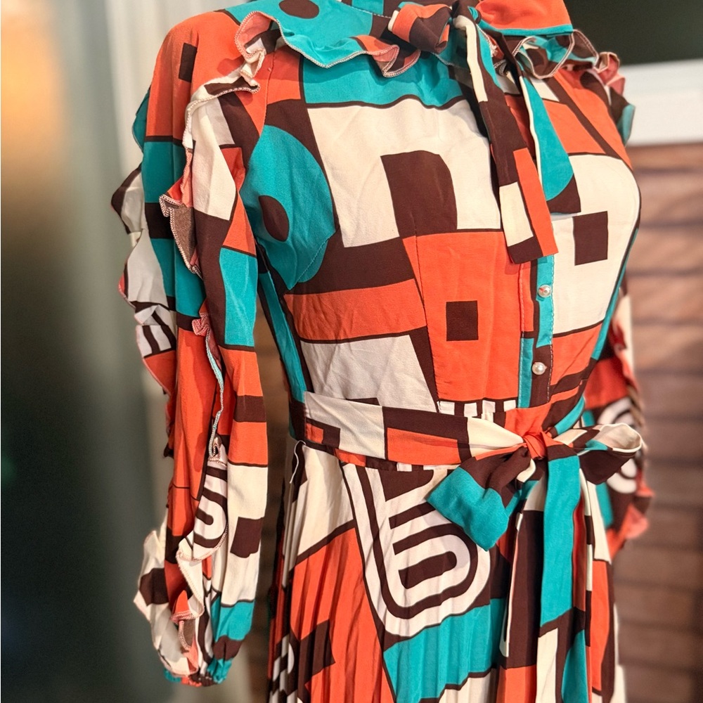 Vintage Geometric Midi Dress with Tie-Waist in Teal & Coral - Picture 2 of 8